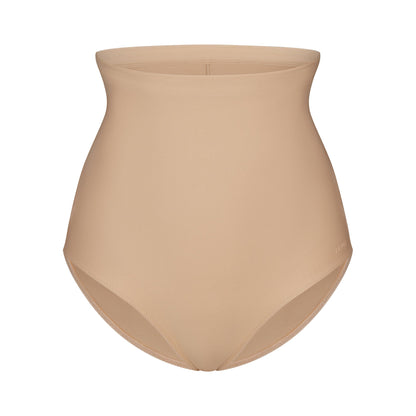 SKIMS BODY CORE SCULPT BUTT LIFTING BRIEF | CLAY
